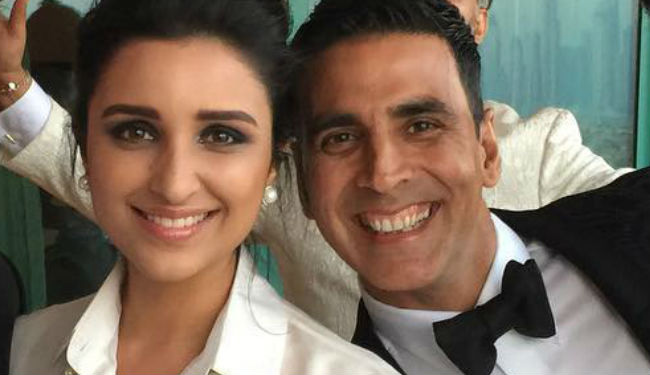 bollywood,Akshay Kumar,kesari,parineeti chopra,karan johar