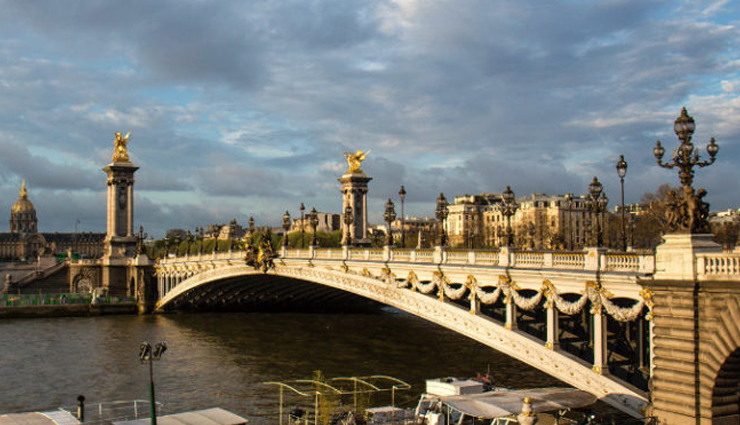 sacré-coeur,pére lachaise cemetery,place du trocadéro,arc de triomphe,pont alexandre iii,tourist places in paris,paris