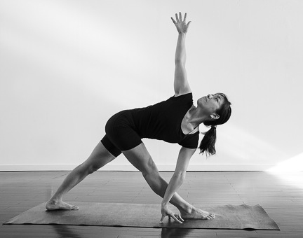 parivrtta trikonasana,yoga benefits,yoga tips ,परिवृत्त त्रिकोणासन