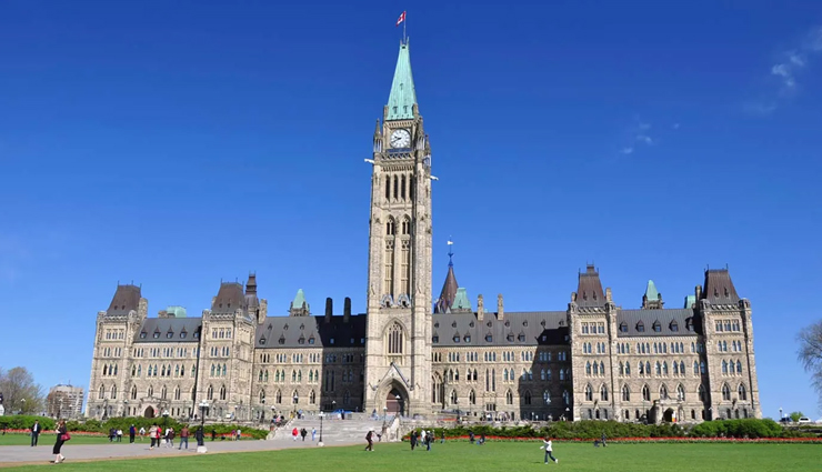 ottawa tourist attractions,instagram-worthy spots in ottawa,things to do in ottawa,ottawa landmarks,ottawa photography locations,byward market ottawa,parliament hill ottawa,national gallery of canada,nepean lookout point ottawa,york street steps mural ottawa,chateau laurier ottawa,ottawa sightseeing,best places to visit in ottawa,ottawa city guide,ottawa summer activities,ottawa photography guide