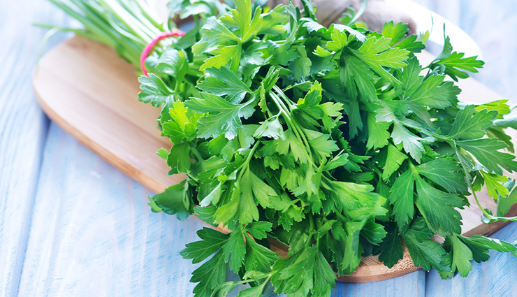 7 Amazing Health Benefits of Parsley