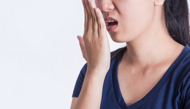 fights inflammation,breast cancer protection,prevents lines and wrinkles,strengthens bones,helps with digestion,freshens breath,helps with bladder infections,Health tips,fitness tips,health benefits of parsley,parsley