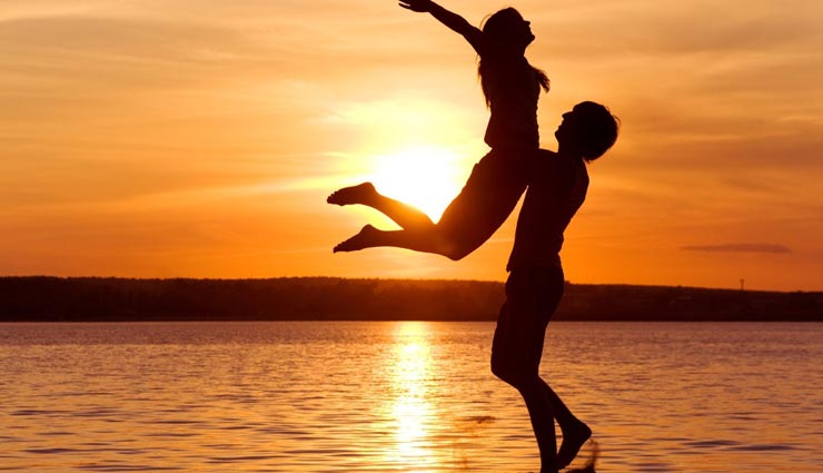 इन टिप्स की मदद से ढूंढें अपना स्पेशल पार्टनर, ना करें अपने वजूद से समझौता