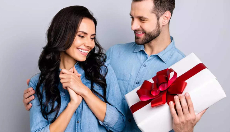 if your partner does not give you enough time,then follow these tips,you will get attention from your partner,mates and me,relationship tips