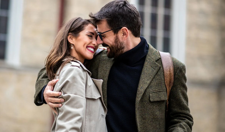 नए साल की शुरुआत में करें पार्टनर से ये वादे, रिश्ते में आएगी और मजबूती make these promises to your partner at the beginning of the new year there will be more strength in the relationship,mates and,me,relationship tips