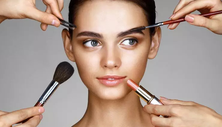 Partying for New Year? Here are 10 Tips To Elevate Your Look With Makeup