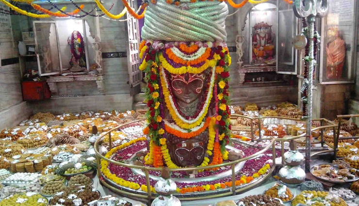 pashupatinath hindu temple of nepal,nepal,pashupatinath temple,facts about pashupatinath temple