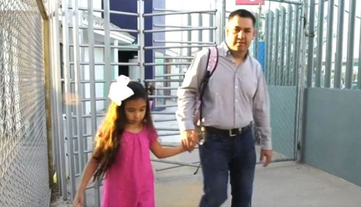 यहां बच्चों को स्कूल जाने के लिए पड़ती है पासपोर्ट की जरूरत, जानें इसके पीछे की वजह यहां बच्चों को स्कूल जाने के लिए पड़ती है पासपोर्ट की जरूरत, जानें इसके पीछे की वजह