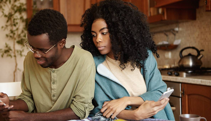 past relationship trauma,emotional baggage in relationships,signs your past is affecting your relationship,effects of past relationships on present,relationship healing signs,how ex affects current relationship,unresolved emotions from past relationship,moving on from past relationships,relationship anxiety from past,signs youre not over your ex,past love affecting new love,dealing with emotional baggage,healing from breakup,emotional triggers in relationships