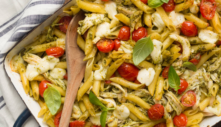 pesto pasta with mushrooms and cherry tomatoes,pasta recipe,snacks recipe,main course recipe,kids recipe