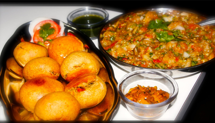 india,street food,10 famous street food of india,street food in india,best street food,places to eat in india,foodies paradise,foodies places,places to try street food