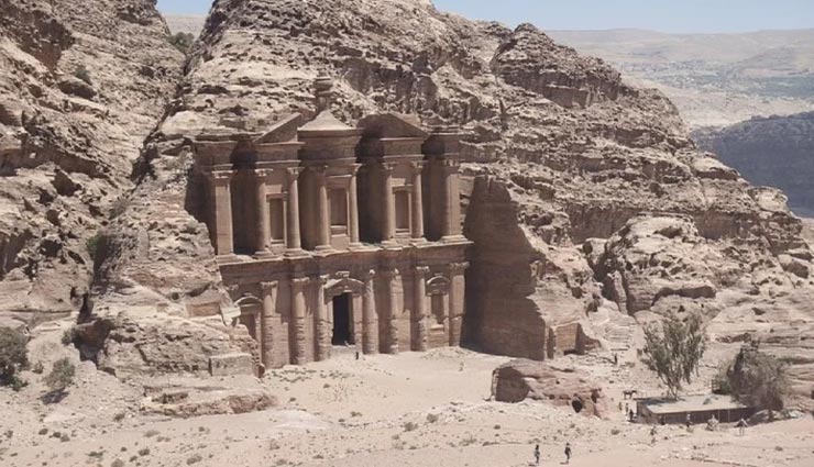 आपको हैरान कर देंगे जॉर्डन देश से जुड़े ये रोचक तथ्य weird news,weird information,interesting facts,jordan facts