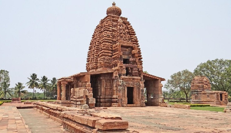 top heritage monuments in india,historical monuments india,best places to visit in india,indian cultural heritage sites,ancient indian architecture,famous monuments india,must-visit historical places india,ancient temples in india,indian heritage travel,cultural tourism india