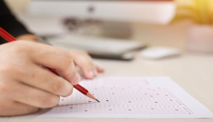 पुरुषों से एक दिन पहले होगी महिलाओं की पटवारी भर्ती परीक्षा, 24 अक्टूबर को है करवा चौथ