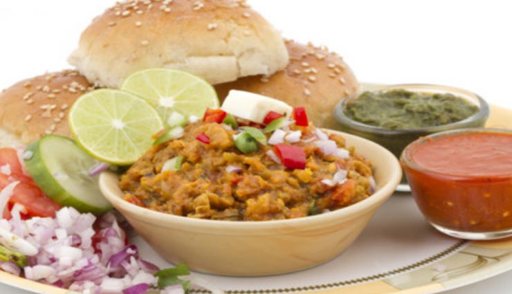 लॉकडाउन रेसिपी : घर पर ही उठाए स्वादिष्ट पाव भाजी का लुत्फ़