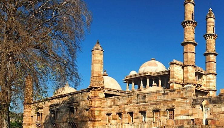 offbeat places in india,unique destinations india,hidden gems india,offbeat travel india,sandakphu darjeeling,halebid karnataka,phugtal gompa zanskar,khajjiar himachal pradesh,kanatal uttarakhand,ziro arunachal pradesh,tawang arunachal pradesh,pavagadh gujarat,champaner unesco site,mawlynnong meghalaya,lonar crater maharashtra,lesser-known tourist spots india,offbeat travel guide india,peaceful getaways india,remote travel destinations india