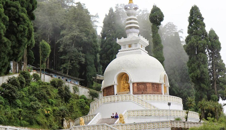 5 Reasons You Should Visit Japanese Peace Pagoda in Darjeeling