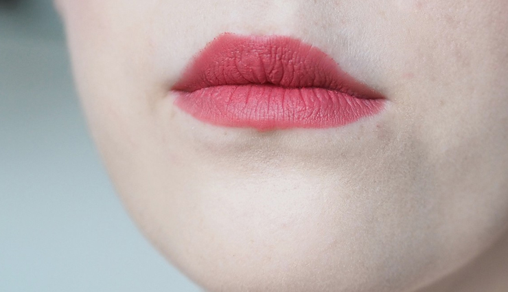 lipstick shades for a beautiful look,lipstick shades,beauty tips,beauty hacks,lipstick applying tips