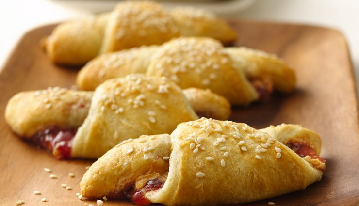 Recipe- Easy To Make Peanut Butter and Jelly Crescent Rolls