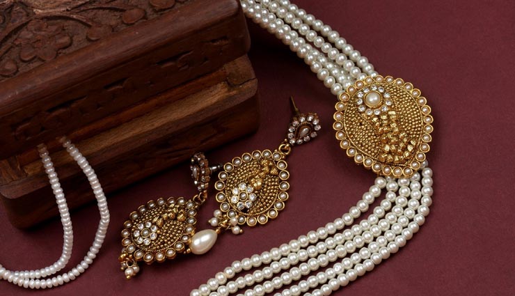 कहीं अपनी कीमत तो नहीं खो रहे आपके महंगे आभूषण, इस तरह रखे इन्हें सहेजकर home tips,smart tips,jewellery tips,jewellery care