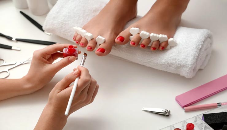 घर पर ही करें पार्लर जैसा पेडीक्योर, आजमाए ये 3 तरीके 