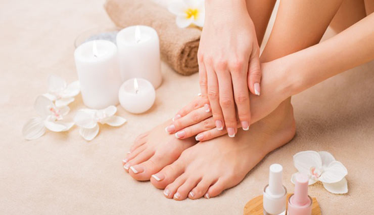 steps to do pedicure at home,tips to do pedicure at home,beauty tips,beauty hacks,foot care tips
