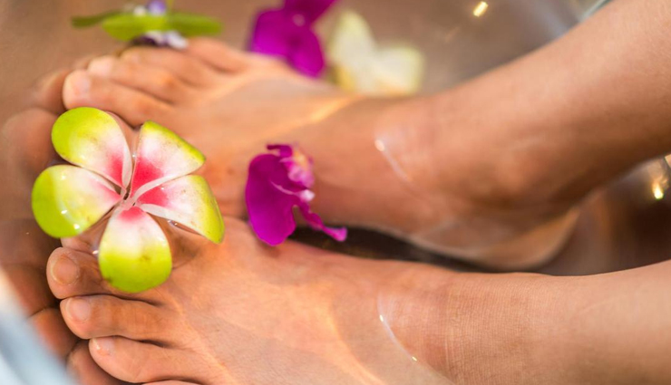 tips to treat smelly feet,beauty tips,beuaty hacks