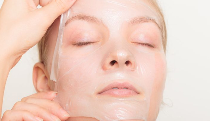 आपके चेहरे को निखार दे सकता हैं पील-ऑफ मास्क, इस्तेमाल के समय ना करें ये गलतियां using peel-off masks safely,how to use peel-off masks correctly,peel-off mask application tips,safe application of peel-off masks,precautions for using peel-off masks,best practices for peel-off mask usage,avoiding skin irritation with peel-off masks,step-by-step guide to using peel-off masks,tips for effective peel-off mask removal,ensuring skin safety with peel-off masks