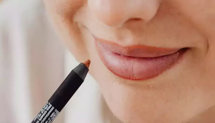 making lipstick last longer: effective hacks,lipstick longevity tips and tricks,how to make your lipstick stay all day,prolonging lipstick wear: expert hacks,lipstick staying power: smart tricks,long-lasting lipstick secrets and tips,keeping lipstick on all day: clever hacks,lipstick application tips for extended wear,enhancing lipstick longevity with these hacks,proven hacks for extended lipstick durability