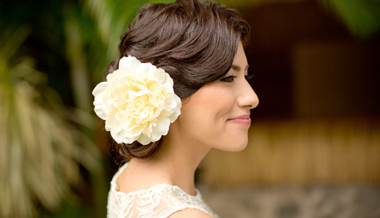 flowers wear in hair,purple orchid,daisy,red rose,marigold flower,lily,peony,camellia flower,magnolia flower,fashion,fashion tips