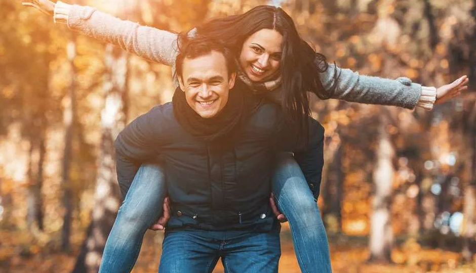 15 Little Things in Love That Lovers Do