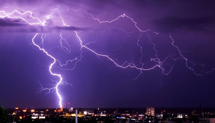 real life stories of people suffering lightning,horrifying story of struck by lightning,winston kemp,steve marshburn,harold deal,melvin roberts,jim caviezel