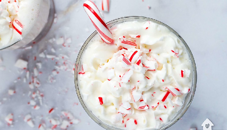 peppermint white hot chocolate,homemade white hot chocolate,holiday hot chocolate recipe,christmas drinks,festive hot chocolate,winter drink recipes,creamy hot chocolate,peppermint hot cocoa,best white hot chocolate,easy holiday drinks