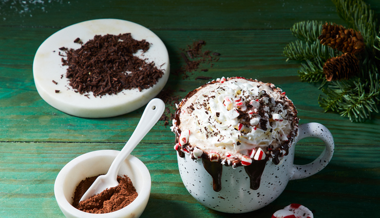peppermint bark hot chocolate,peppermint bark hot chocolate recipe,hunger struck,food,easy recipe