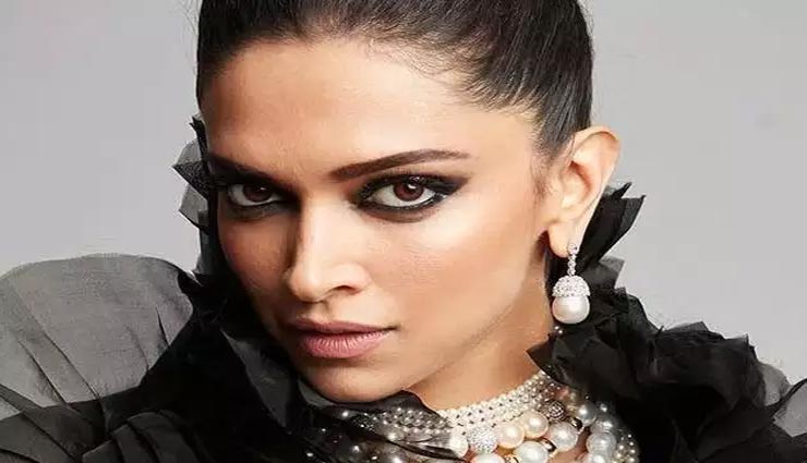 काजल लगाते समय रखें ये सावधानियां, आंखों को मिलेगा आकर्षक लुक