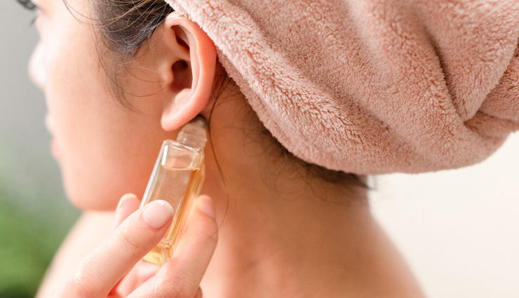 long-lasting perfume application spots,where to apply perfume for lasting fragrance,perfume longevity: strategic application spots,maximizing scent duration: perfume application points,making your perfume last: key application areas,perfume tips: applying to spots for extended scent,enhancing fragrance longevity with smart application,getting the most out of your perfume: application spots,where to apply perfume for a lasting impression,perfume techniques: applying for long-lasting aroma