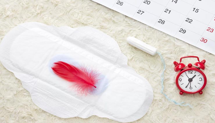 यहां पीरियड्स के खून से चेहरा धोती हैं लड़कियां, जानें इससे जुड़ी अनोखी मान्यताएं weird news,weird information,periodic recognition,periods