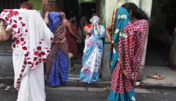 यहां पत्नी के लिए खुद ग्राहक ढूंढ कर लाता है पति, शर्मनाक परंपरा के नाम पर चल रहा गोरखधंधा