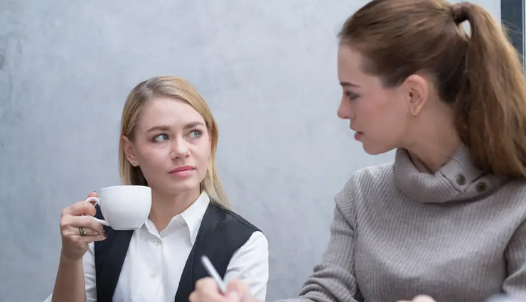 इन 8 संकेतों से पहचानें कि सामने वाला शख्स बोल रहा हैं झूठ, देखते ही आ जाएगा समझ relationship,person,telling lie