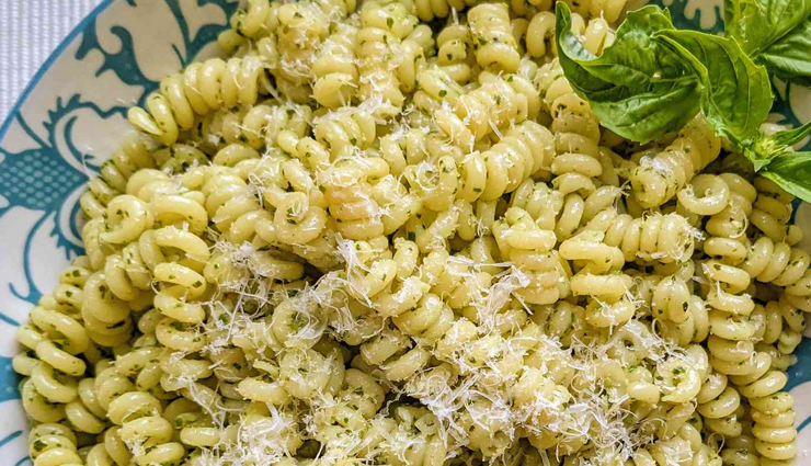 pesto pasta,hunger struck,food,easy recipe