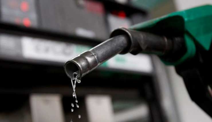 लगातार पांचवें दिन आई पेट्रोल की कीमतों में गिरावट, जानिए आपके शहर में कितने कम हो गए दाम