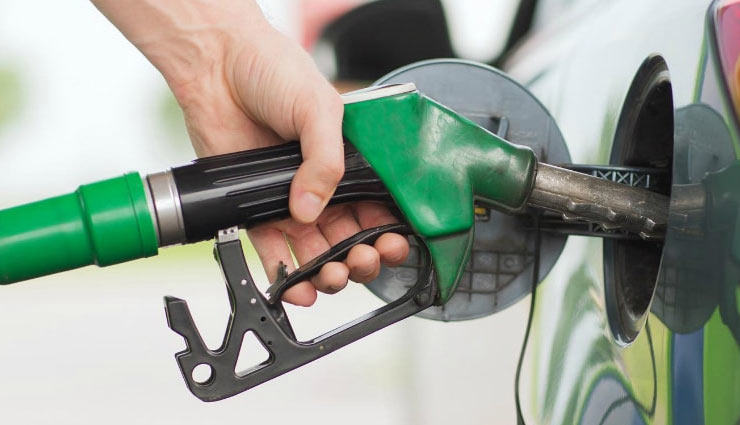 खुशखबरी! आने वाले दिनों में 7 से 8 रुपये सस्ता हो सकता है पेट्रोल, 45 दिनों में 50000 पंपों में होगा बदलाव