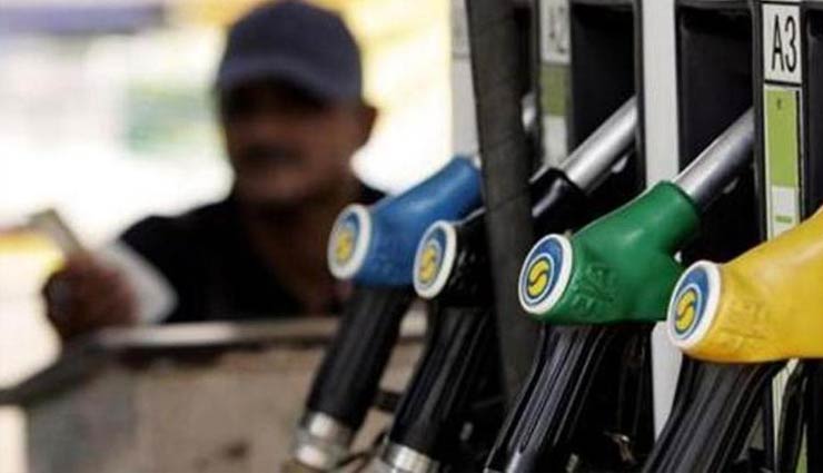 56 महीने में सबसे महंगा हुआ पेट्रोल, मुंबई में दाम 82.65 रुपए, डीजल 70.43 रुपये