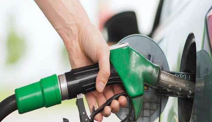 80 रुपए छूने को बेकरार पेट्रोल, लगातार चौथे दिन बढ़े दाम, डीजल भी हुआ महंगा, ये है आज का भाव