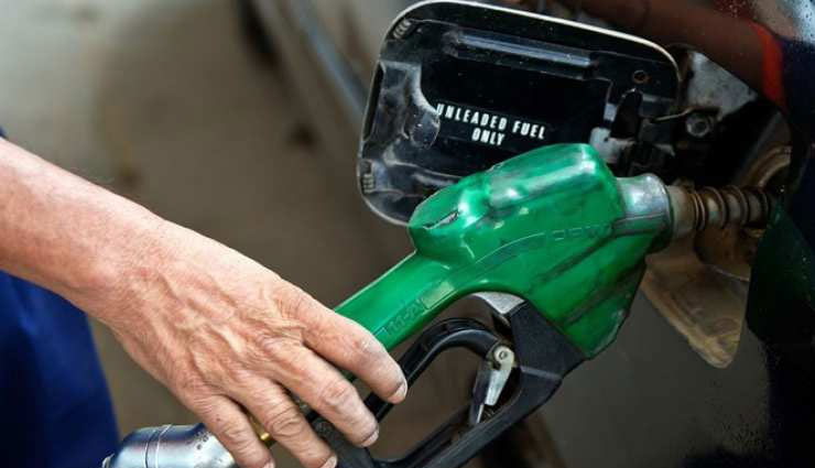 पेट्रोल-डीजल, कीमतों में बढ़ोतरी का सिलसिला जारी, पेट्रोल 14 पैसे और डीजल 10 पैसे महंगा हुआ