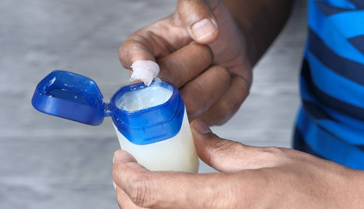 सर्दियों में होंठ का फटना है स्वाभाविक, इन 7 उपायों की मदद से दूर करें यह परेशानी winter lip care home remedies,chapped lips remedies for cold weather,home solutions for winter lip dryness,natural remedies for chapped lips in winter,lip care during winter with home remedies,treating chapped lips at home in winter,winter season chapped lips remedies,diy remedies for winter chapped lips,home treatments for dry lips in winter,chapped lips relief during winter,cold weather lip care remedies,natural ways to heal chapped lips,winter lip hydration remedies,diy solutions for winter lip dryness,home treatments for winter chapped lips,chapped lips relief at home in winter,remedies for dry lips during cold season,soothing chapped lips in winter naturally,homemade lip care for winter dryness,winter season remedies for chapped lips