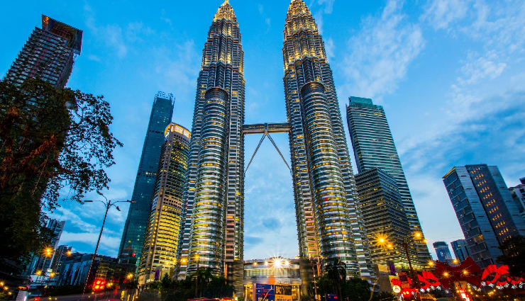 malaysia tourist attractions,top places to visit in malaysia,best destinations in malaysia,malaysia travel guide,malaysia sightseeing spots,malaysia landmarks,petronas twin towers,penang hill,langkawi sky bridge,cameron highlands,mount kinabalu,redang island,langkawi cable cars,taman negara national park,batu caves,gunung mulu national park,malaysia adventure tourism,malaysia cultural sites,malaysia natural wonders,malaysia cave exploration