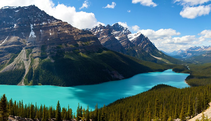 holidays,travel,places to be visited,5 most wonderful lakes around the world,lakes around the world,lakes around the world,dal lake,shangrila lake,peyto lake,methane lake,melissani lake