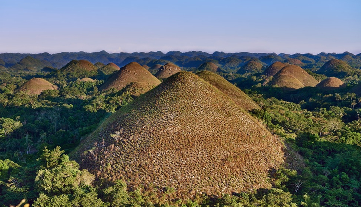 philippines,places to visit in philippines,mayon volcano,chocolate hills,bohol,surfing siargao island,the batanes islands,banaue rice terraces,coron,palawan island