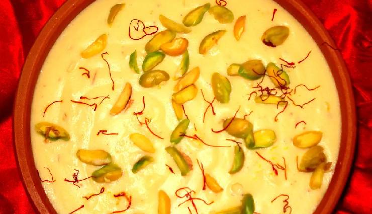 इस त्योहार फिरनी पर हाथ आजमाकर देखें, स्वाद में होती है बेहद लजीज, सबको आएगी पसंद #Recipe